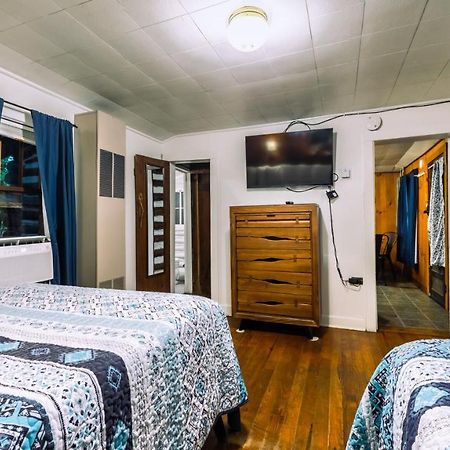Log Cabin Motor Court Asheville Extérieur photo