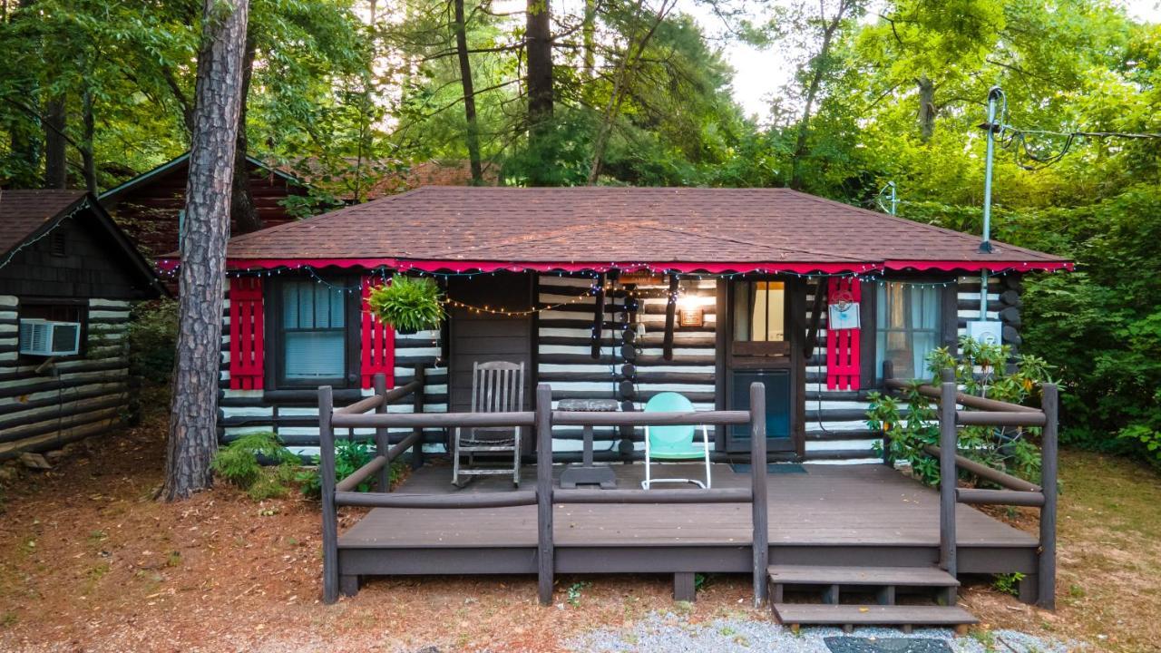 Log Cabin Motor Court Asheville Extérieur photo