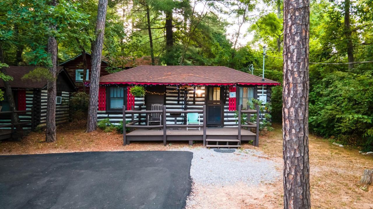 Log Cabin Motor Court Asheville Extérieur photo