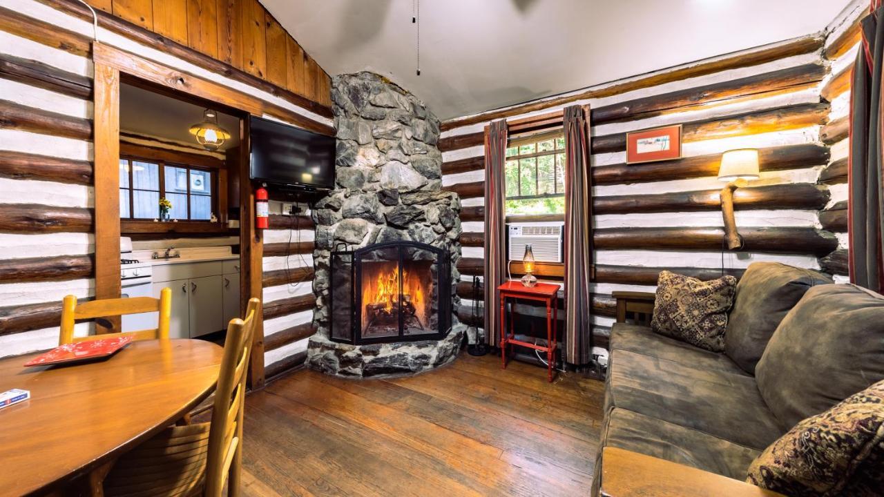 Log Cabin Motor Court Asheville Extérieur photo