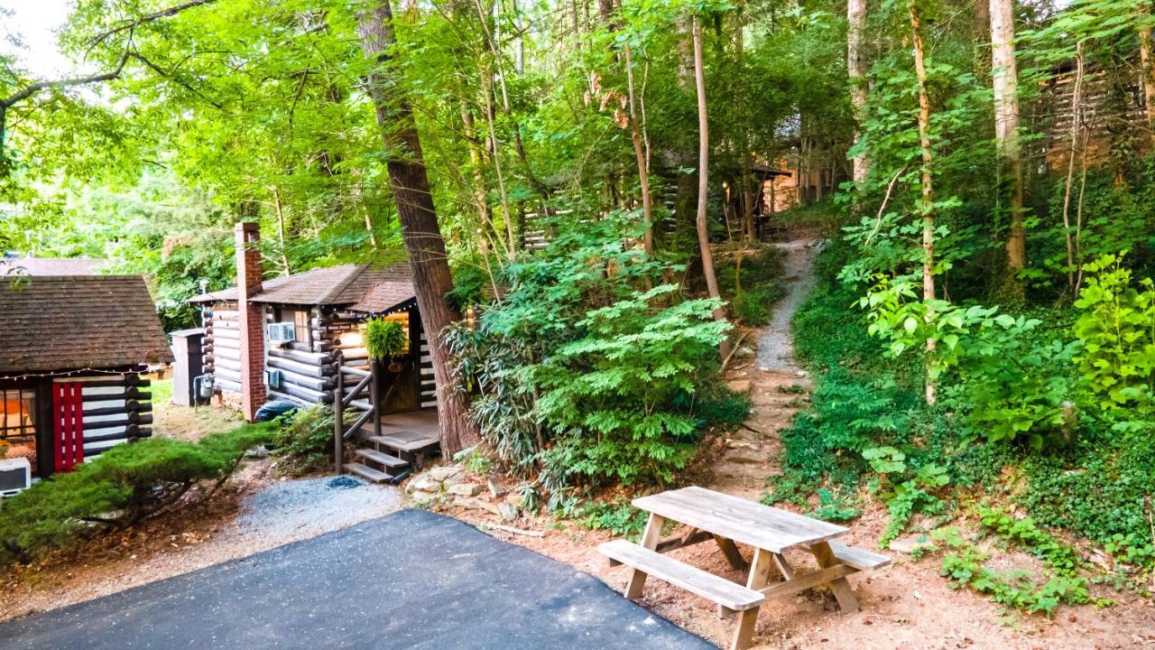 Log Cabin Motor Court Asheville Extérieur photo
