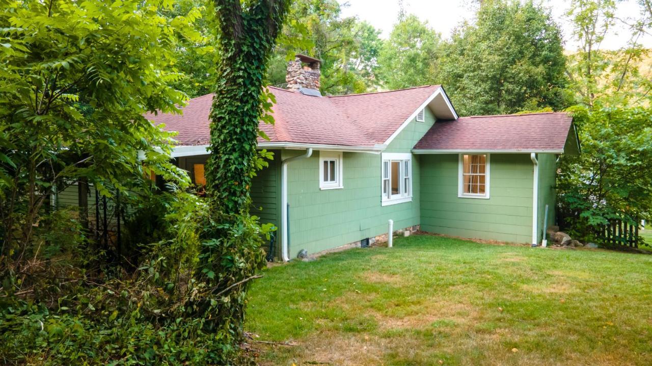 Log Cabin Motor Court Asheville Extérieur photo
