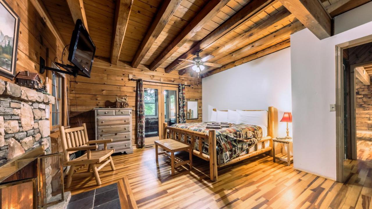 Log Cabin Motor Court Asheville Extérieur photo