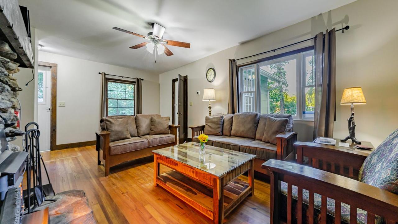 Log Cabin Motor Court Asheville Extérieur photo