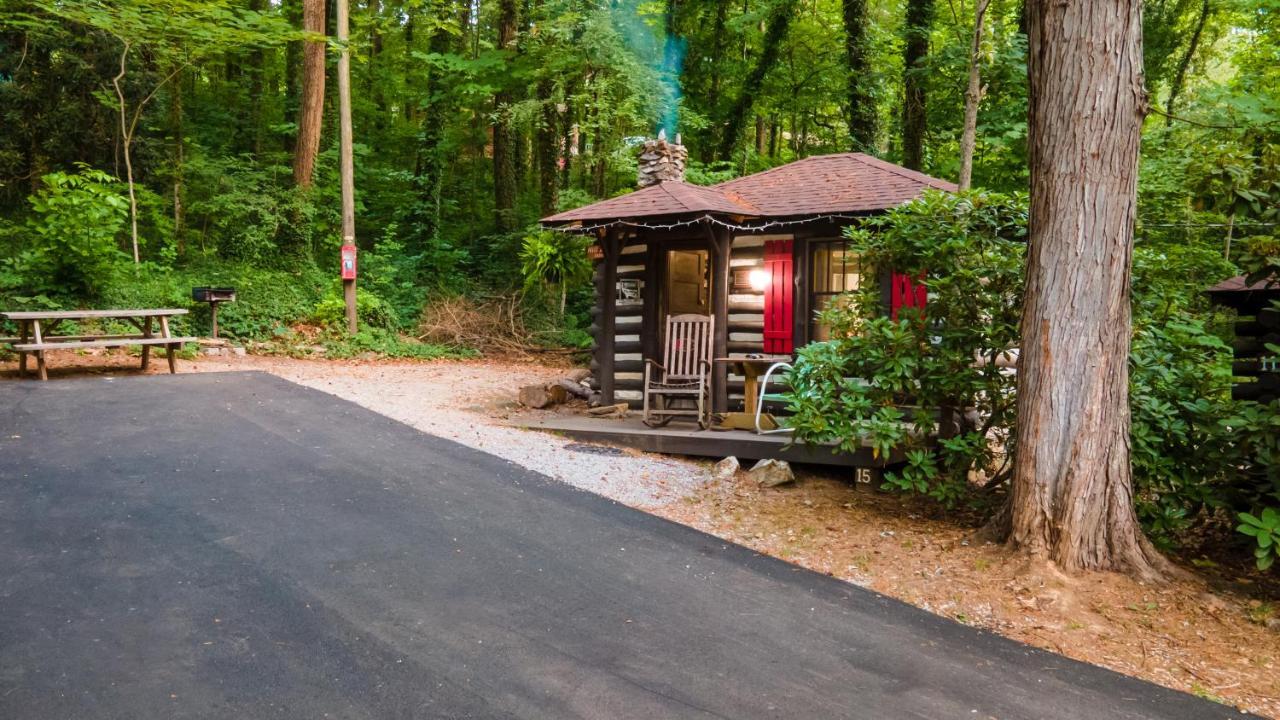 Log Cabin Motor Court Asheville Extérieur photo