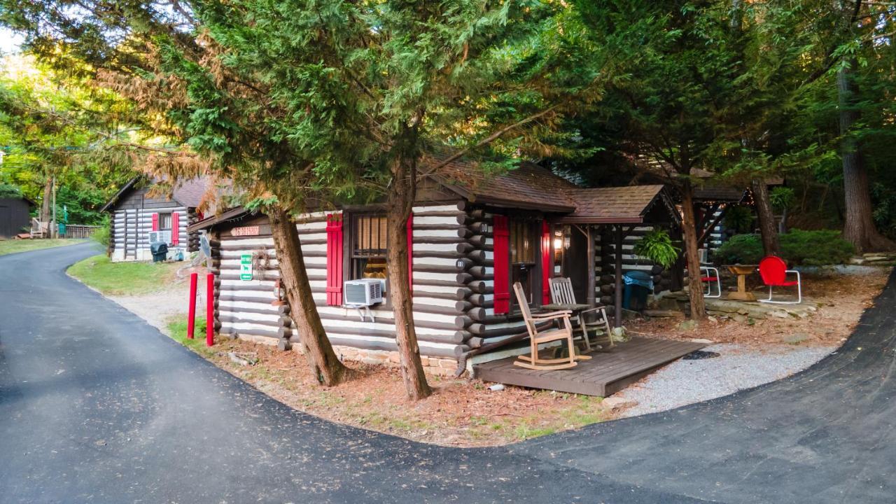 Log Cabin Motor Court Asheville Extérieur photo